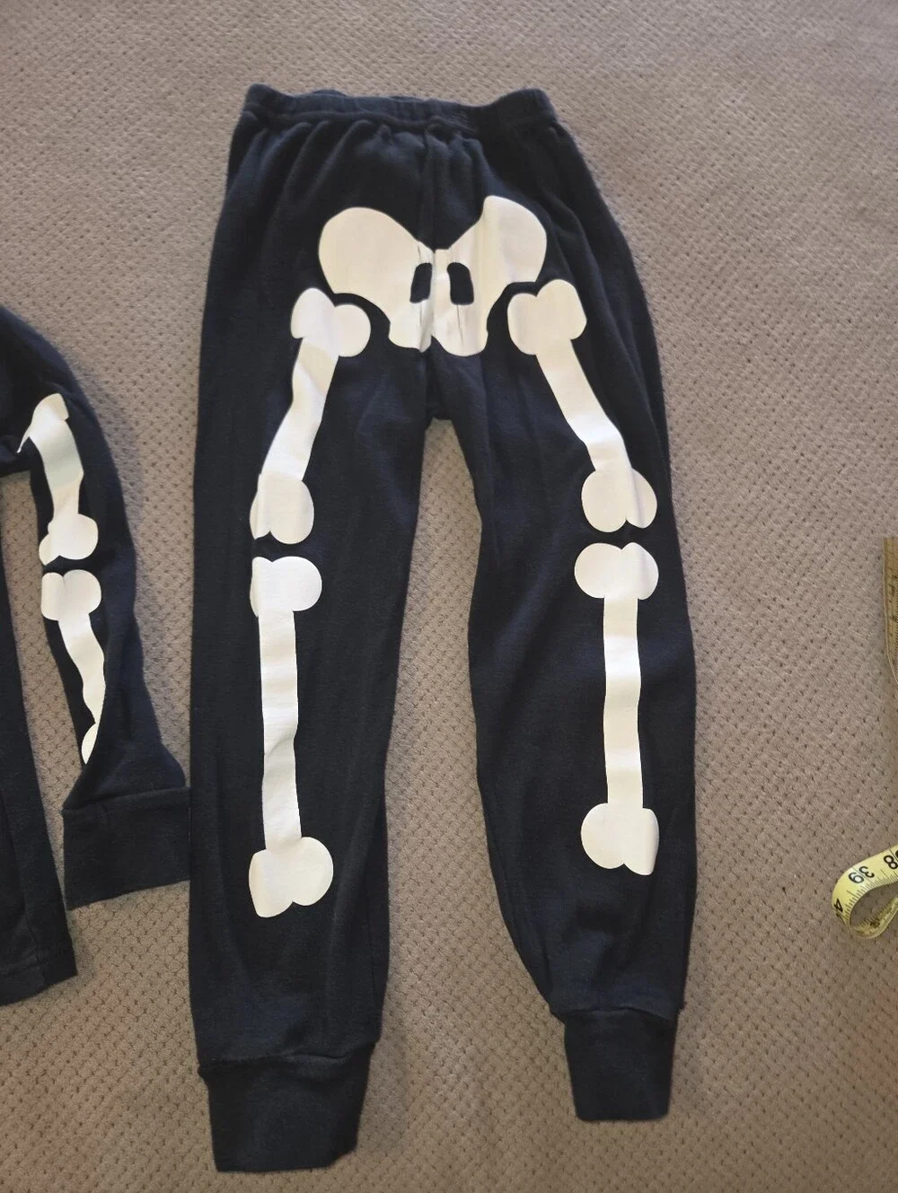 Gymboree Glow-in-the- Dark Skeleton Pajama Set Size 4